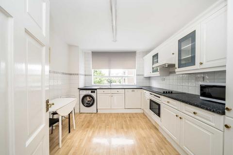 3 bedroom flat for sale, High Mount, Hendon NW4