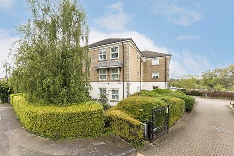 2 bedroom flat for sale, Great North Way, London NW4