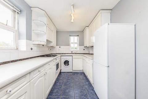 2 bedroom flat for sale, Great North Way, London NW4