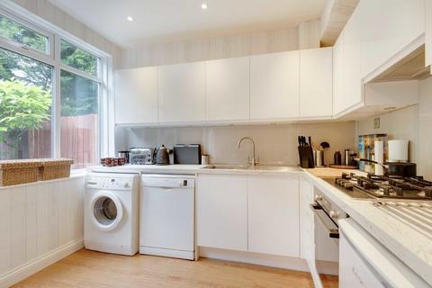 4 bedroom terraced house for sale, Florence Street, London NW4