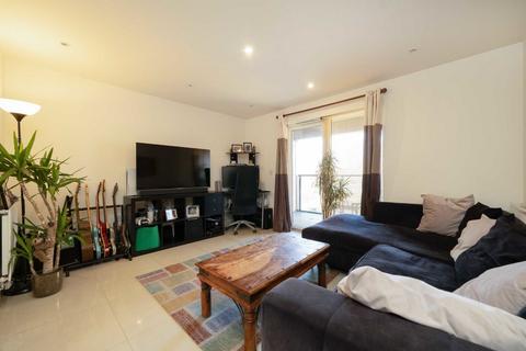 1 bedroom flat for sale, Shearwater Drive, London NW9