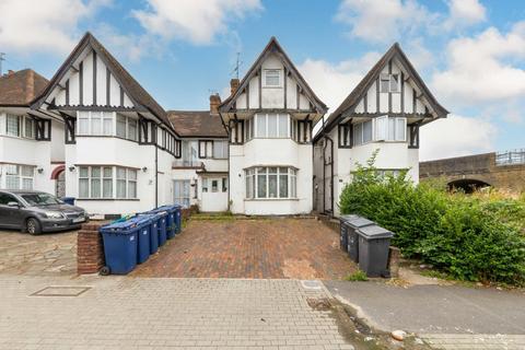 1 bedroom flat for sale, Highfield Avenue, London NW11