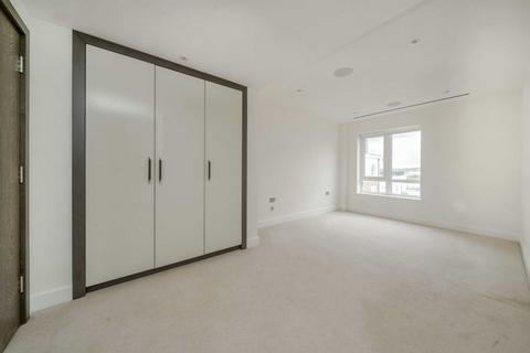 3 bedroom flat for sale, Beaufort Square, London NW9