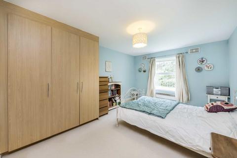 1 bedroom flat for sale, Wilshaw Close, London NW4