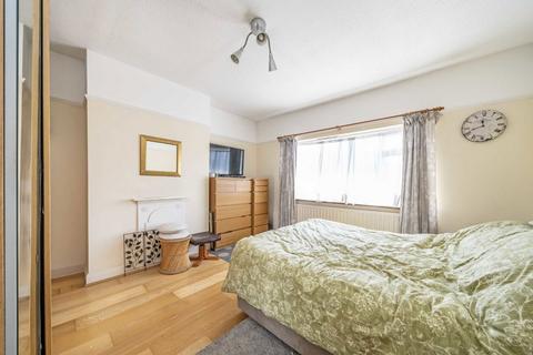 81 Colindeep Lane, London, NW9 6DJ