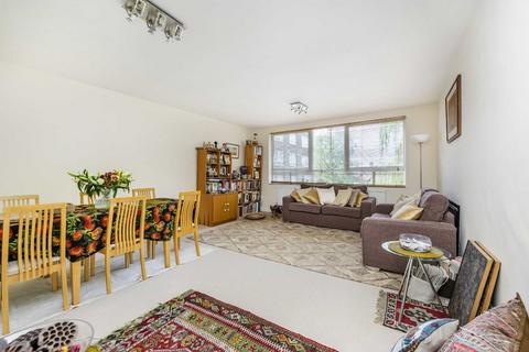 2 bedroom flat for sale, High Mount, London NW4