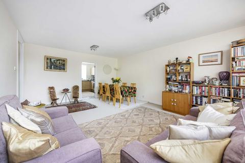 2 bedroom flat for sale, High Mount, London NW4