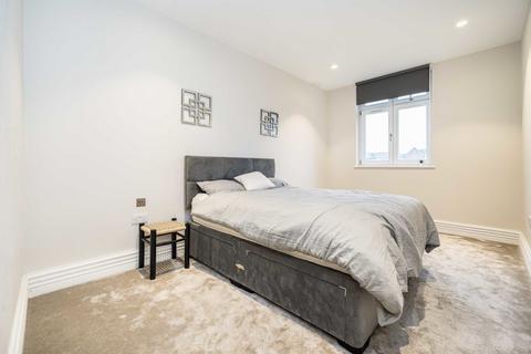 2 bedroom flat for sale, Brampton Grove, London NW4