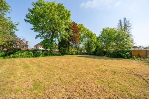 3 bedroom semi-detached house for sale, Sunny View, London NW9