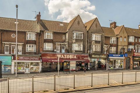 2 bedroom flat for sale, Watford Way, London NW4