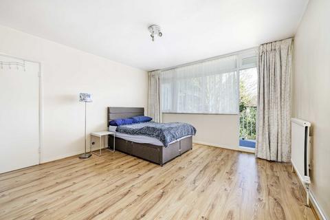 1 bedroom flat for sale, High Mount, London NW4