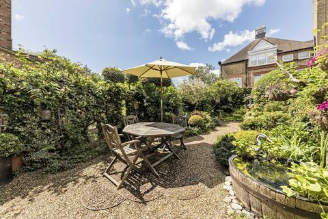 9 Alexandra Road, London, NW4 2SB