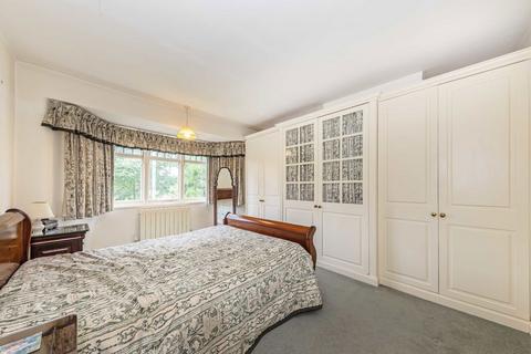 33 Court Way, London, NW9 6JG