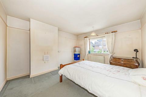 33 Court Way, London, NW9 6JG