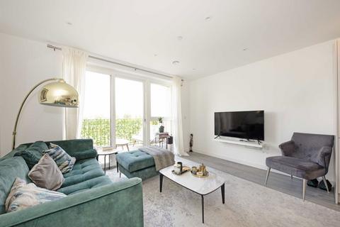 2 bedroom flat for sale, Moorhen Drive, London NW9