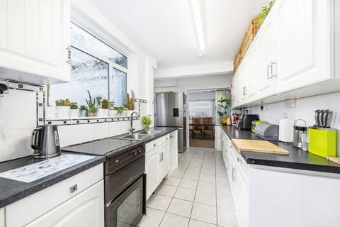 3 bedroom house for sale, Redhill Drive, Edgware HA8