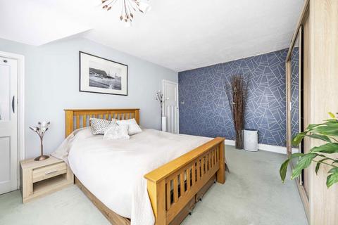 20 Redhill Drive, Edgware, HA8 5JN