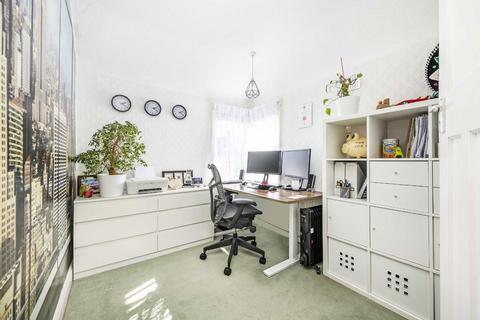 20 Redhill Drive, Edgware, HA8 5JN