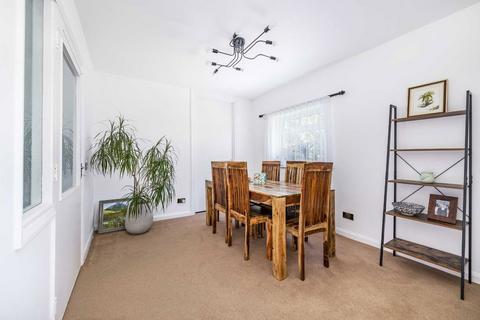 20 Redhill Drive, Edgware, HA8 5JN