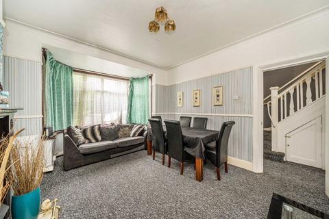 4 bedroom semi-detached house for sale, Watford Way, London NW4