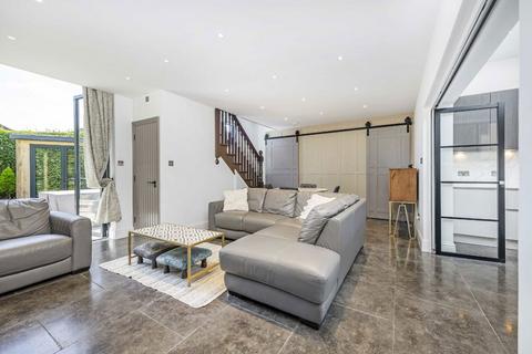 undefined, Riverside, London NW4