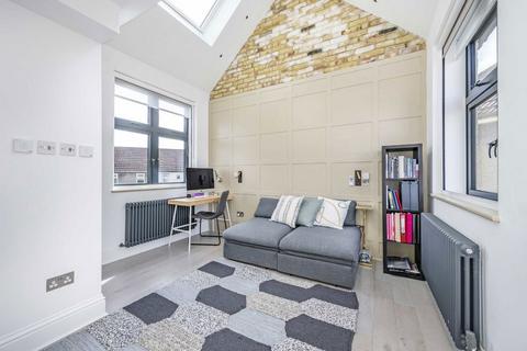 undefined, Riverside, London NW4