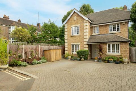 5 bedroom detached house for sale, Garrick Way, London NW4