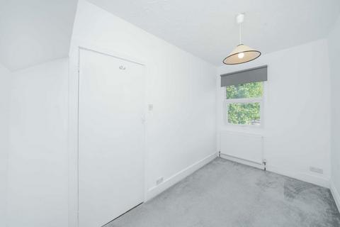 2 bedroom flat for sale, Queens Road, London NW4