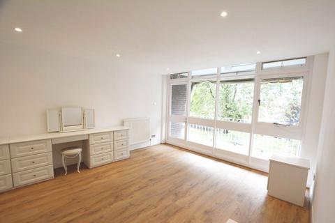 1 bedroom flat to rent, High Mount, Hendon NW4