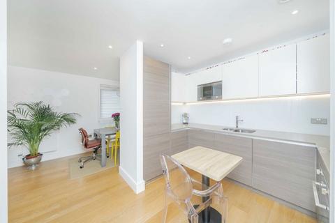 2 bedroom flat for sale, Grove Park, London NW9