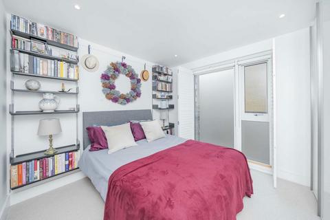 2 bedroom flat for sale, Grove Park, London NW9