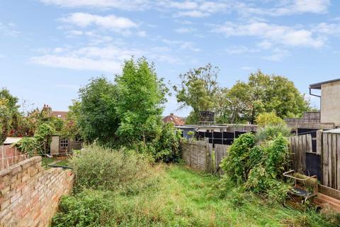 3 bedroom terraced house for sale, The Ridgeway, London NW9