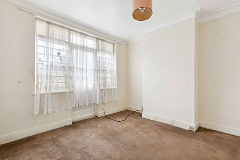 3 bedroom terraced house for sale, The Ridgeway, London NW9