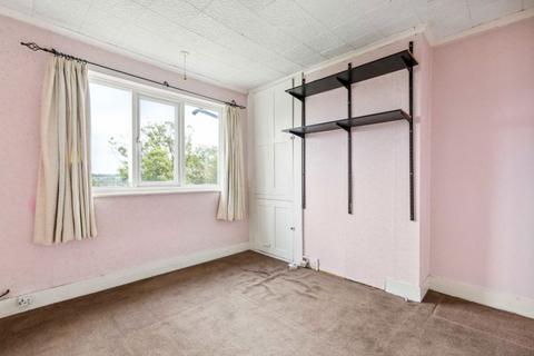 65 The Ridgeway, London, NW9 0UH
