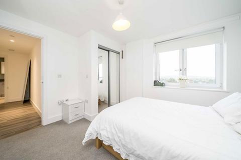 1 bedroom flat for sale, Burnt Oak Broadway, Edgware HA8