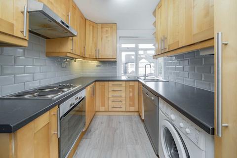 2 bedroom flat for sale, St. Georges Road, London NW11