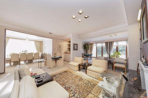 6 bedroom house for sale, Winnington Close, London N2