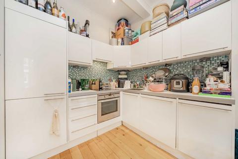 2 bedroom flat for sale, Milton Road, London N6