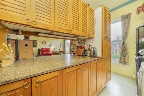 1 bedroom flat for sale, Cromwell Avenue, London N6