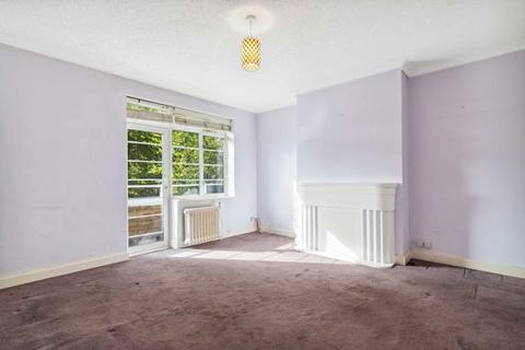 2 bedroom flat for sale, North Hill, London N6