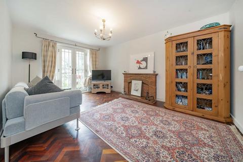 2 bedroom flat for sale, Stanhope Road, London N6