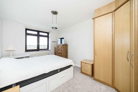 2 bedroom flat for sale, Shepherds Hill, London N6