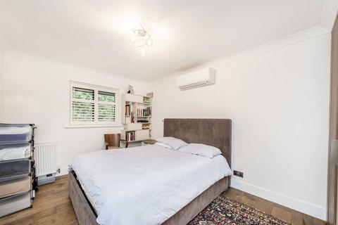 4 bedroom semi-detached house to rent, Ridgeway Gardens, London N6