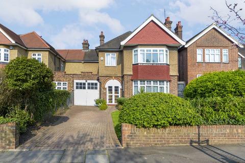 4 bedroom house to rent, Bancroft Avenue, London N2