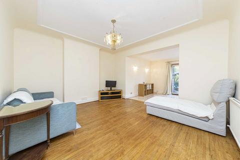 4 bedroom house to rent, Bancroft Avenue, London N2