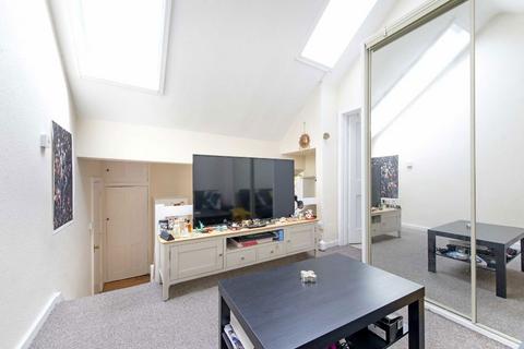 Studio for sale, Hornsey Lane Gardens, London N6