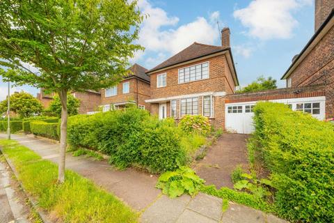 4 bedroom detached house for sale, Brim Hill, London N2