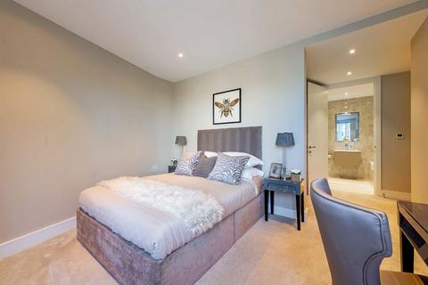 2 bedroom flat for sale, Aylmer Road, London N2