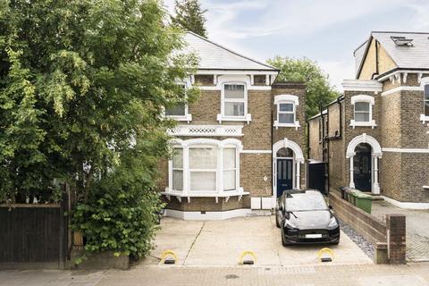 3 bedroom flat for sale, Stanstead Road, London SE23