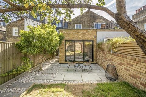 Ground Floor Flat At, 10 Wyleu Street, London, SE23 1DU